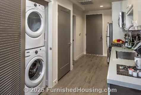 Olympic & Olive -  - 1001 South Olive Street, Los Angeles, CA  90015 - LG - 5041876