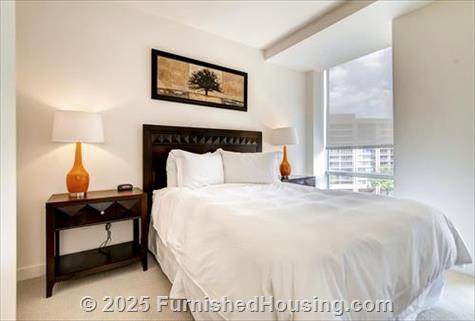 One Eleven - Hi-Rise - 111 West Wacker Dr, Chicago, IL  60601 - LG - 5642911