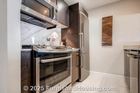 One Eleven - Hi-Rise - 111 West Wacker Dr, Chicago, IL  60601 - LG - 5642920