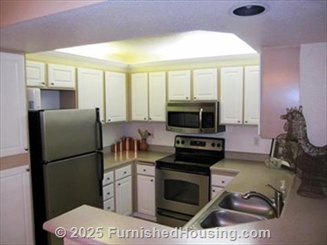 Oswego Pointe -  - 5049 Foothills Rd, Lake Oswego, OR  97034 - LG - 299544