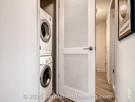 Ovation at Park Crest - Hi-Rise - 8231 Crestwood Heights Drive, Tysons Corner, VA  22102 - LG - 4029800
