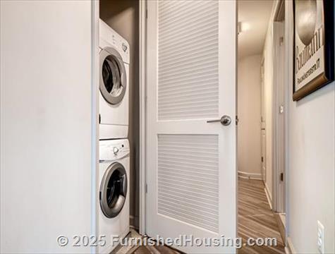 Ovation at Park Crest - Hi-Rise - 8231 Crestwood Heights Drive, Tysons Corner, VA  22102 - LG - 4850550