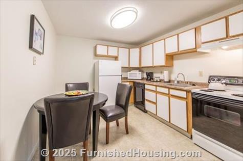Pheasant Run - Walk Up - 9 Silver Drive, Nashua, NH  03060 - LG - 4723080