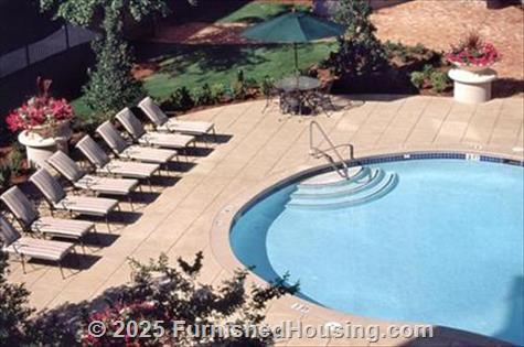 Phipps Place - mid-rise - 3460 Kingsboro Road, Atlanta, GA  30326 - LG - 73545