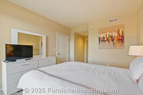 Radius -  - 630 Veterans Blvd, Redwood City, CA  94063 - LG - 8180631