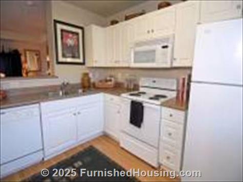 Regents Court - Mid-Rise - 8465 Regents Road, San Diego, CA  92122 - LG - 1496905