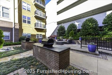 Seventeen West -  - 391 17th Street NW, Atlanta, GA  30363 - LG - 5104772