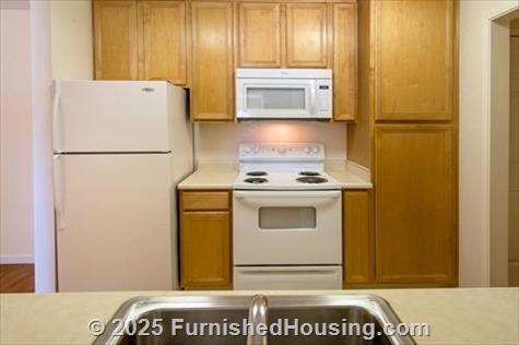 Sharon Green - Walk Up - 350 Sharon Park Drive, Menlo Park, CA  94025 - LG - 3704386
