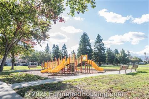 Shenandoah Square - Townhouse - 924 Mariner Drive, Mountain View, CA  94043 - LG - 8487304