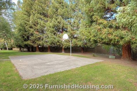 Shenandoah Square - Townhouse - 924 Mariner Drive, Mountain View, CA  94043 - LG - 8487310