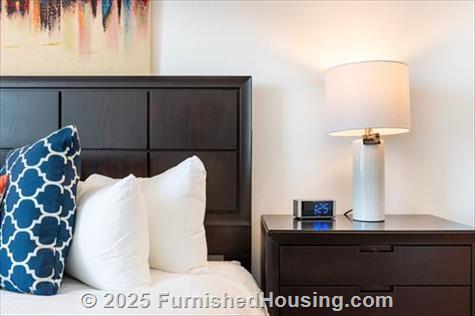 Signature at Reston Town Center - Hi-Rise - 11850 Freedom Drive, Reston, VA  20190 - LG - 5917131