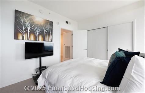 Signature at Reston Town Center - Hi-Rise - 11850 Freedom Drive, Reston, VA  20190 - LG - 5948361