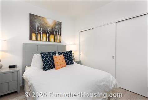 Signature at Reston Town Center - Hi-Rise - 11850 Freedom Drive, Reston, VA  20190 - LG - 5948378