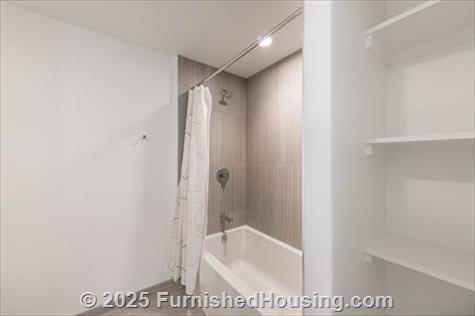 Signature at Reston Town Center - Hi-Rise - 11850 Freedom Drive, Reston, VA  20190 - LG - 7359034