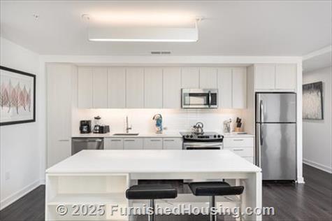 Signature at Reston Town Center - Hi-Rise - 11850 Freedom Drive, Reston, VA  20190 - LG - 7359040