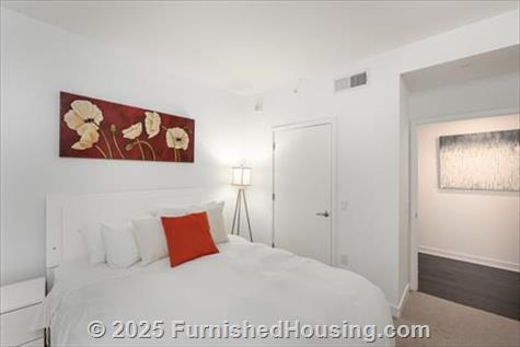 Signature at Reston Town Center - Hi-Rise - 11850 Freedom Drive, Reston, VA  20190 - LG - 7359043