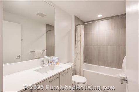 Signature at Reston Town Center - Hi-Rise - 11850 Freedom Drive, Reston, VA  20190 - LG - 7359045