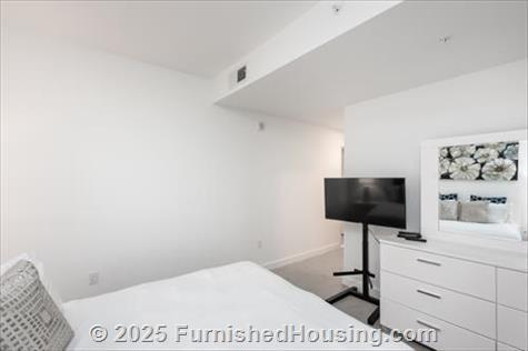 Signature at Reston Town Center - Hi-Rise - 11850 Freedom Drive, Reston, VA  20190 - LG - 7359047