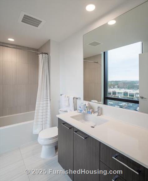Signature at Reston Town Center - Hi-Rise - 11850 Freedom Drive, Reston, VA  20190 - LG - 7858316