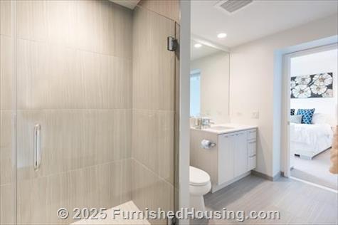 Signature at Reston Town Center - Hi-Rise - 11850 Freedom Drive, Reston, VA  20190 - LG - 7970888