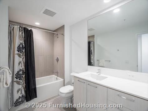 Signature at Reston Town Center - Hi-Rise - 11850 Freedom Drive, Reston, VA  20190 - LG - 7970899