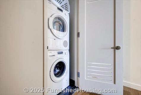 Sky - Hi-Rise - 605 West 42nd Street, New York, NY  10036 - LG - 4320372