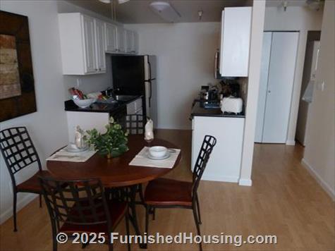 Soma Square - mid-rise - One Saint Francis Place, San Francisco, CA  94107 - LG - 1045811
