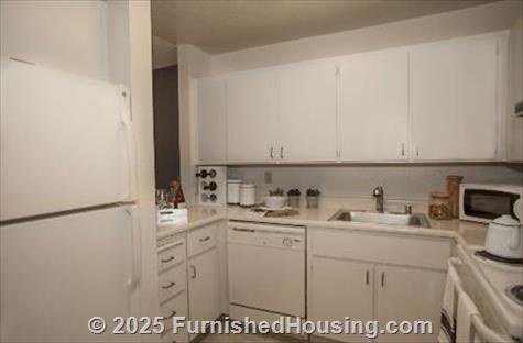 Springwood Apartments - Low-Rise - 2220 Homestead Court, Los Altos, CA  94024 - LG - 4530401