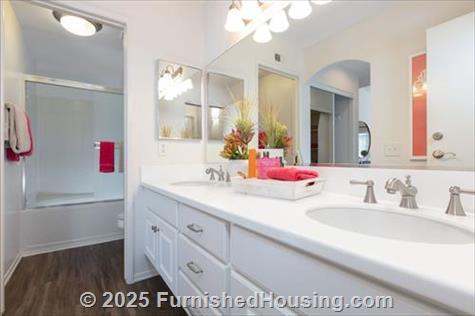 St. Moritz - Townhouse - 23411 Summerfield, Aliso Viejo, CA  92656 - LG - 7355787