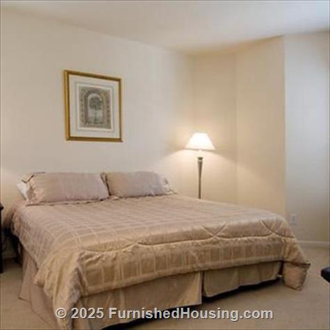 Sterling Green - walk up - 6607 Lake Woodlands, The Woodlands, TX  77382 - LG - 87725