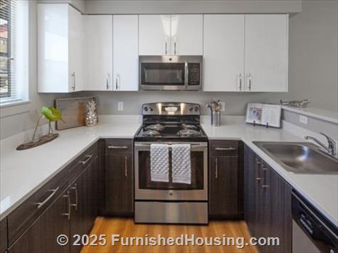Tennyson at Crescent Village -  - 2975 Longfellow Avenue, Eugene, OR  97408 - LG - 4899520