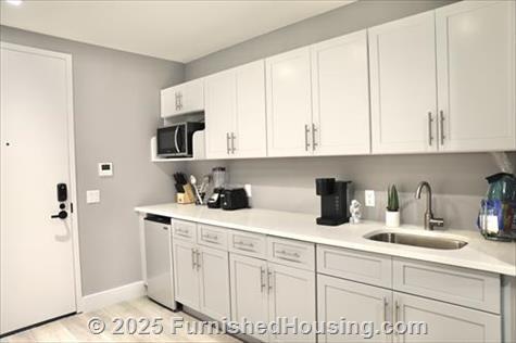 The Arches - Hi-Rise - 228 East 135 Street, Bronx, NY  10451 - LG - 8813222