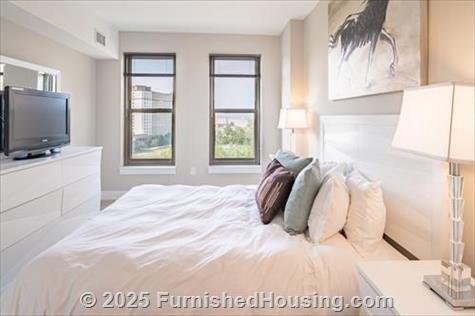 The Bartlett - Hi-Rise - 520 12th Street South, Arlington, VA  22202 - LG - 5176985