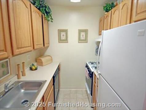The Crossings at Plainsboro - Garden-Apt - Fox Run Drive, Plainsboro, NJ  08536 - LG - 76488