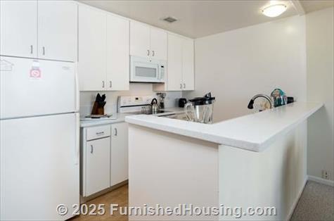 The Gateway - Hi-Rise - 405 Davis Court, San Francisco, CA  94111 - LG - 4839449