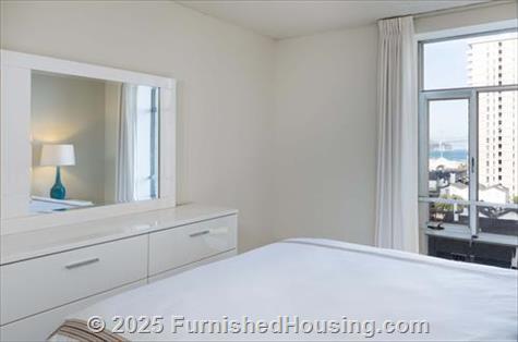 The Gateway - Hi-Rise - 405 Davis Court, San Francisco, CA  94111 - LG - 4839452