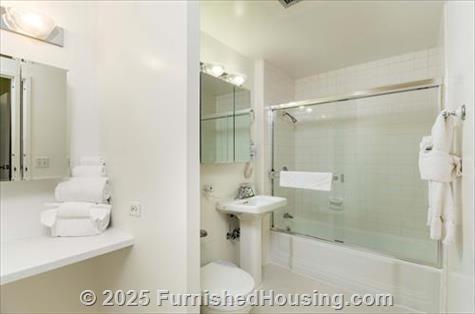 The Gateway - Hi-Rise - 405 Davis Court, San Francisco, CA  94111 - LG - 4839455
