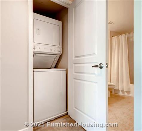 The Gateway - Hi-Rise - 405 Davis Court, San Francisco, CA  94111 - LG - 4843983