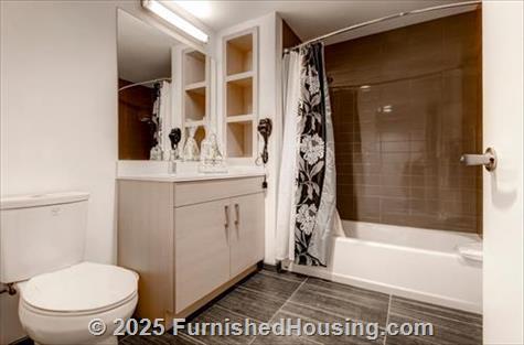 The Gateway - Hi-Rise - 405 Davis Court, San Francisco, CA  94111 - LG - 4843988