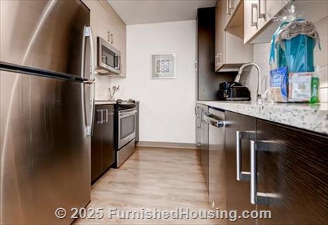 The Gateway - Hi-Rise - 405 Davis Court, San Francisco, CA  94111 - LG - 4843989