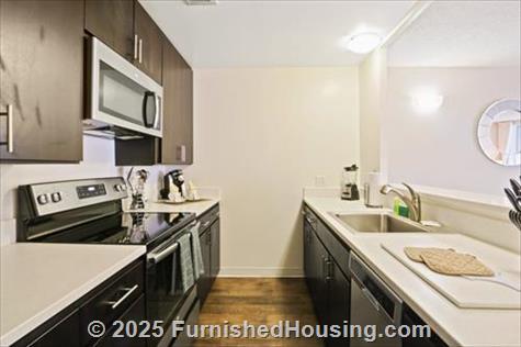 The Gateway - Hi-Rise - 405 Davis Court, San Francisco, CA  94111 - LG - 6425053