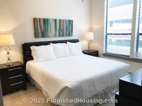 The Grand at La Centerra - Mid-Rise - 2727 Commercial Center Blvd, Katy, TX  77494 - LG - 8170230