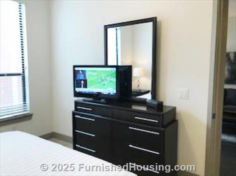 The Grand at La Centerra - Mid-Rise - 2727 Commercial Center Blvd, Katy, TX  77494 - LG - 8170233
