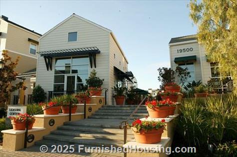 The Hamptons in Cupertino - Low-Rise - 19500 Pruneridge Avenue, Cupertino, CA  95014 - LG - 5731428