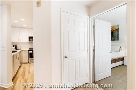 The Hamptons in Cupertino - Low-Rise - 19500 Pruneridge Avenue, Cupertino, CA  95014 - LG - 6487833