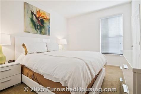 The Hamptons in Cupertino - Low-Rise - 19500 Pruneridge Avenue, Cupertino, CA  95014 - LG - 6487837