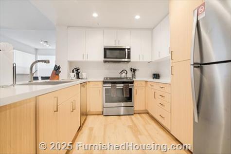 The Hamptons in Cupertino - Low-Rise - 19500 Pruneridge Avenue, Cupertino, CA  95014 - LG - 6487845