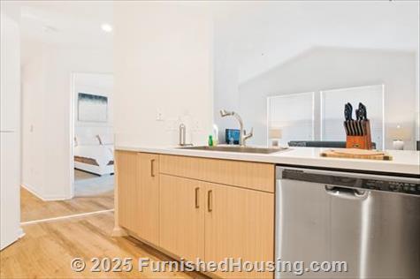 The Hamptons in Cupertino - Low-Rise - 19500 Pruneridge Avenue, Cupertino, CA  95014 - LG - 6487846