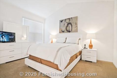 The Hamptons in Cupertino - Low-Rise - 19500 Pruneridge Avenue, Cupertino, CA  95014 - LG - 6487857
