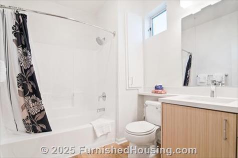 The Hamptons in Cupertino - Low-Rise - 19500 Pruneridge Avenue, Cupertino, CA  95014 - LG - 6487858